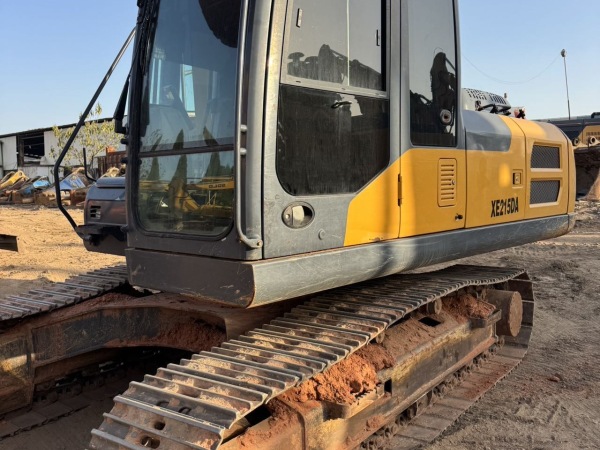 徐工XE200DA履帶式挖掘機(jī)