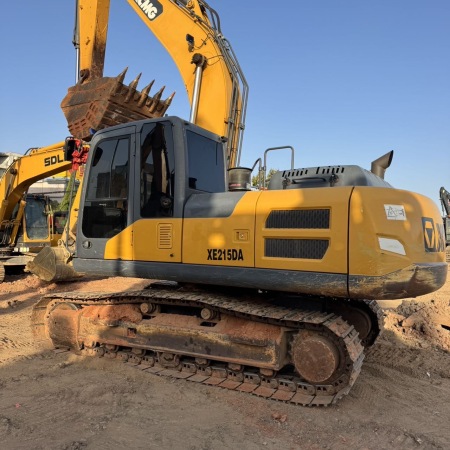 徐工XE200DA履带式挖掘机