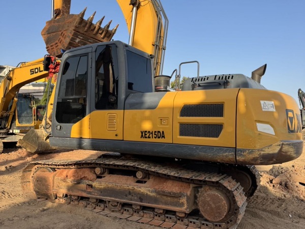 徐工XE200DA履帶式挖掘機(jī)