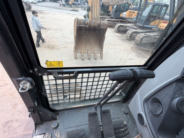 徐工XE380G POR履帶式挖掘機