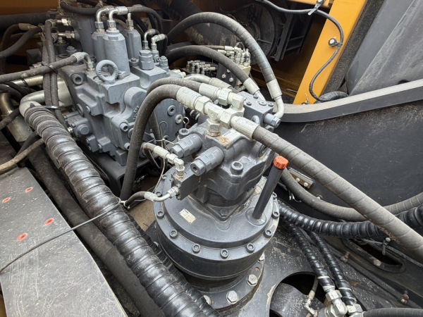 徐工XE380G POR履帶式挖掘機