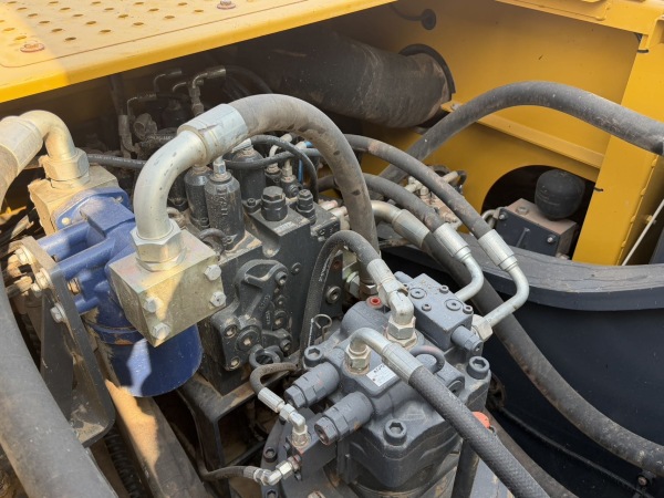 徐工XE380DK MAX履帶式挖掘機(jī)