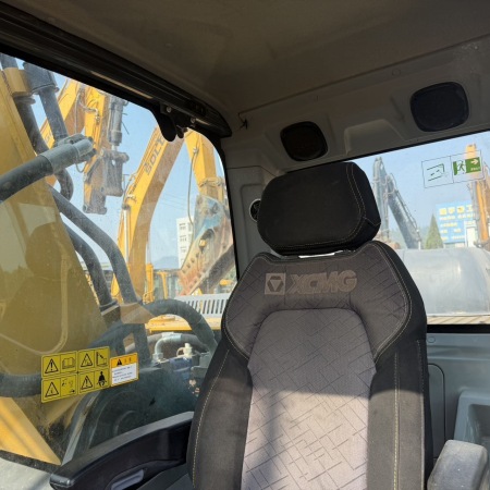 徐工XE380DK MAX履带式挖掘机