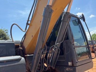 徐工XE200DA履帶式挖掘機(jī)