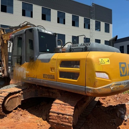 徐工XE200DA履带式挖掘机