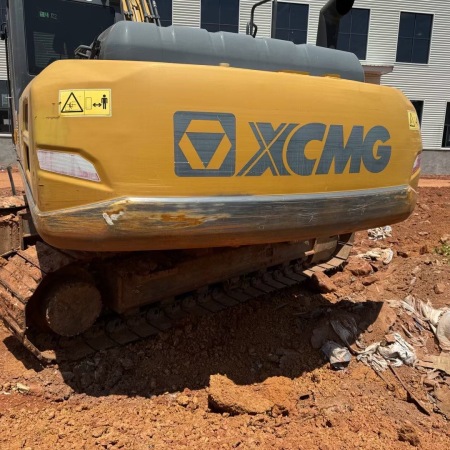 徐工XE200DA履带式挖掘机