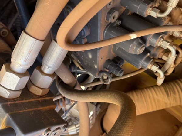 徐工XE200DA履帶式挖掘機(jī)