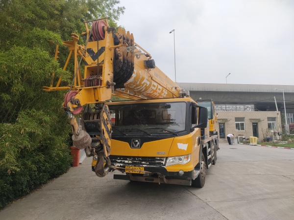 徐工XCT25L5汽車起重機