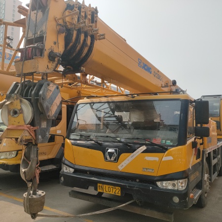 徐工QY25K先导汽车起重机