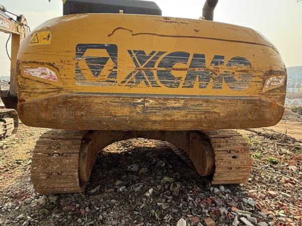 徐工XE335DK MAX履帶式挖掘機