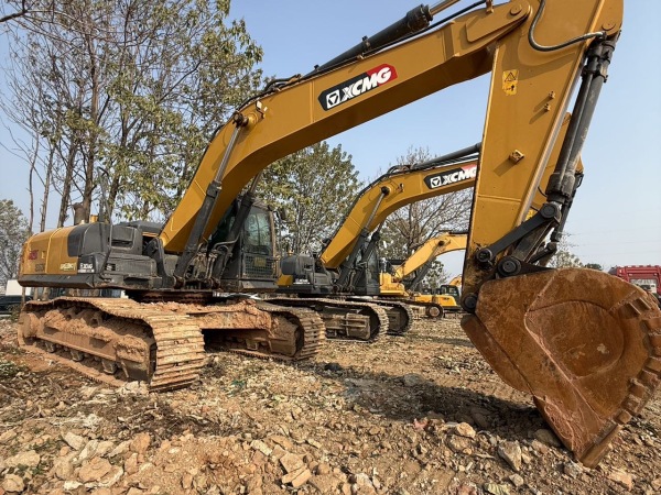 徐工XE335DK MAX履帶式挖掘機