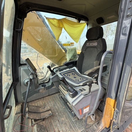 徐工XE335DK MAX履带式挖掘机