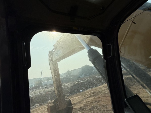 徐工XE335DK MAX履帶式挖掘機