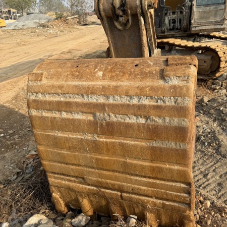 徐工XE335DK履带式挖掘机