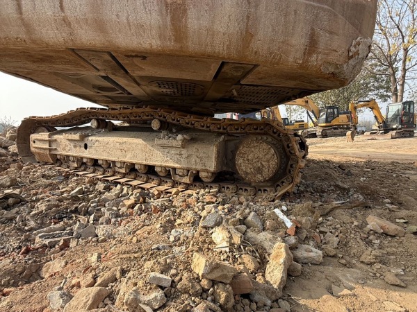 徐工XE335DK履帶式挖掘機(jī)