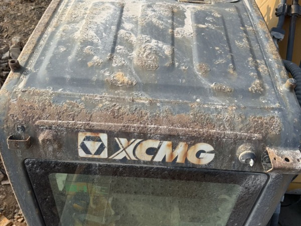 徐工XE335DK履帶式挖掘機(jī)