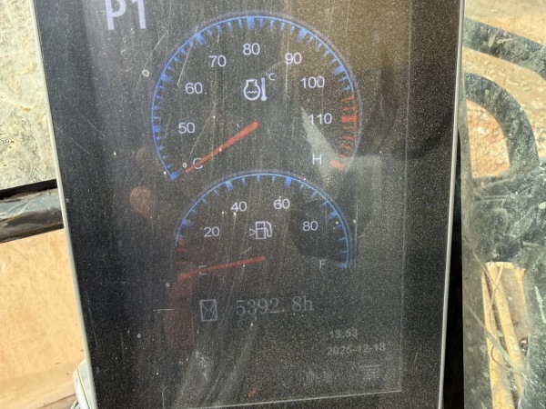 徐工XE335DK履帶式挖掘機(jī)