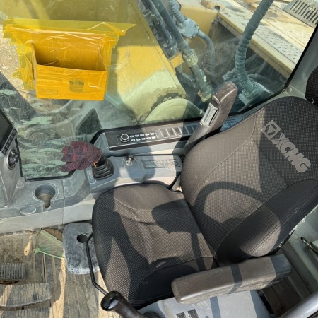 徐工XE335DK履带式挖掘机