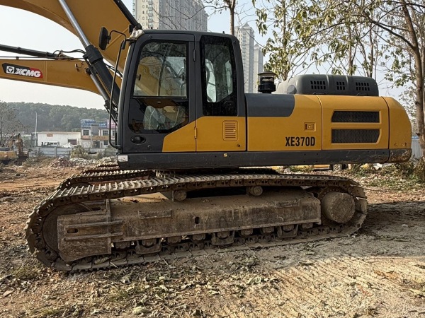 徐工XE370D履帶式挖掘機(jī)