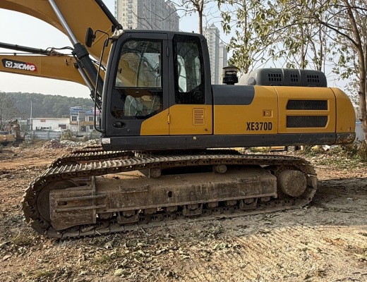 徐工XE370D履带式挖掘机