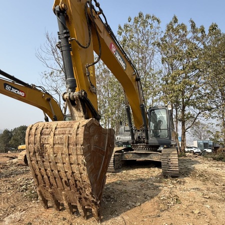 徐工XE370D履带式挖掘机
