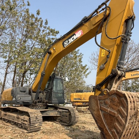 徐工XE370D履带式挖掘机