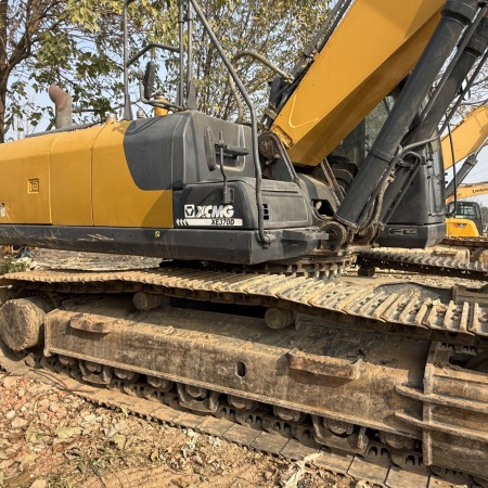 徐工XE370D履带式挖掘机