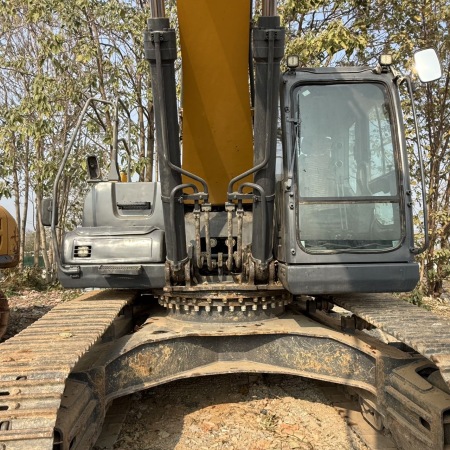 徐工XE370D履带式挖掘机