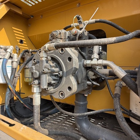 徐工XE370D履带式挖掘机