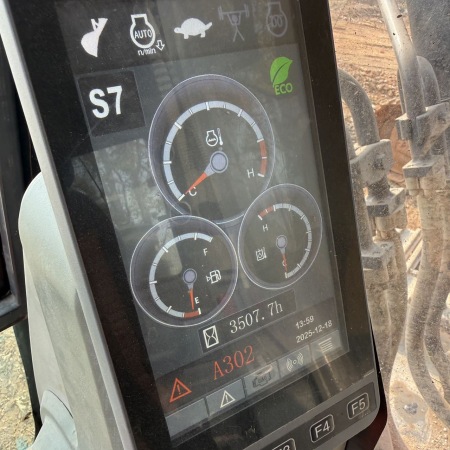 徐工XE370D履带式挖掘机