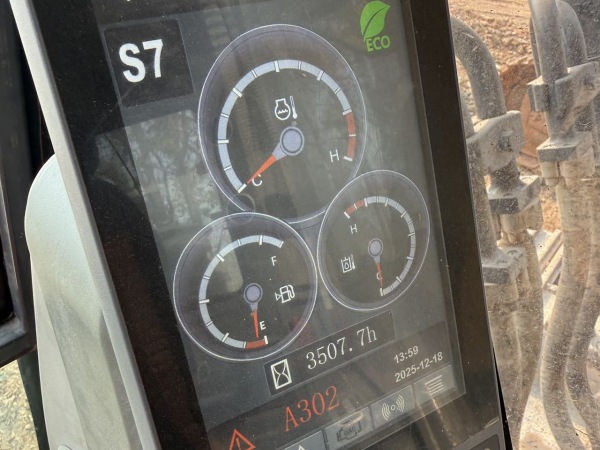 徐工XE370D履帶式挖掘機(jī)