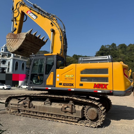 徐工XE600DK履带式挖掘机