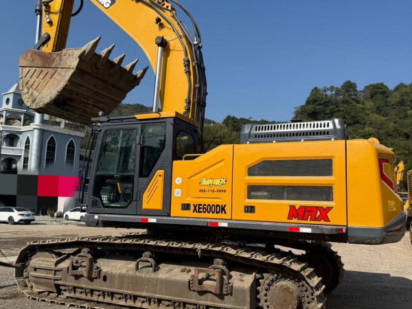 徐工XE600DK履帶式挖掘機(jī)