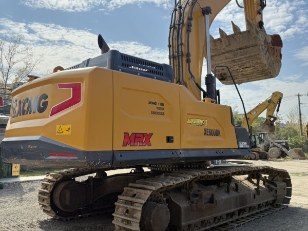 徐工XE600DK履帶式挖掘機(jī)