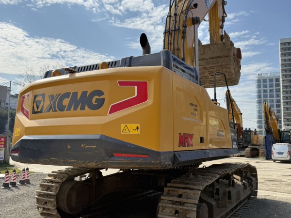 徐工XE600DK履帶式挖掘機(jī)