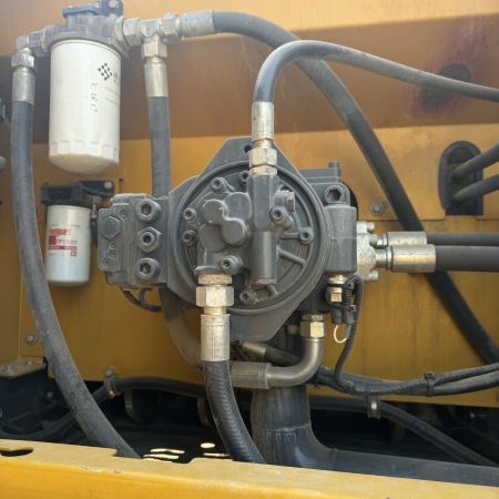 徐工XE380DK履带式挖掘机