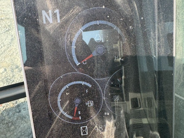 徐工XE380DK履帶式挖掘機