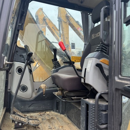 徐工XE75GA履带式挖掘机