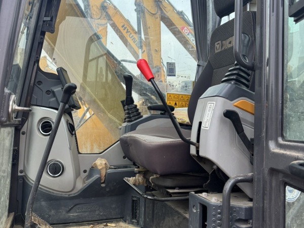 徐工XE75GA履帶式挖掘機