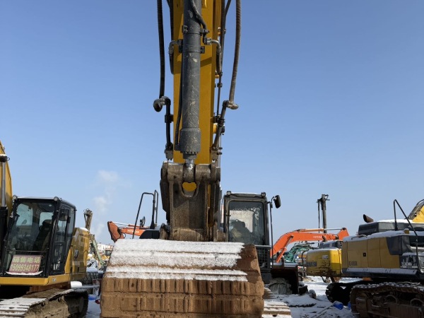 徐工XE370D履帶式挖掘機