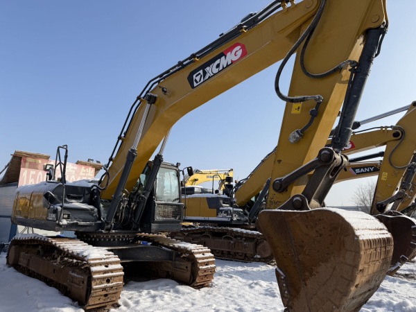 徐工XE370D履帶式挖掘機
