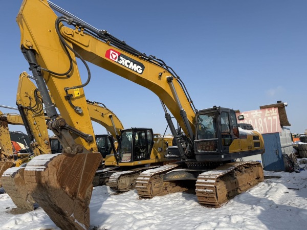 徐工XE370D履帶式挖掘機