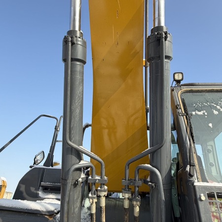 徐工XE370D履带式挖掘机