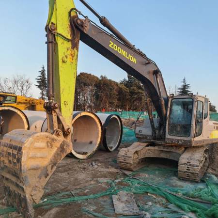 中联重科ZE205E履带式挖掘机