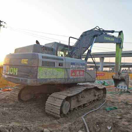 中联重科ZE205E履带式挖掘机