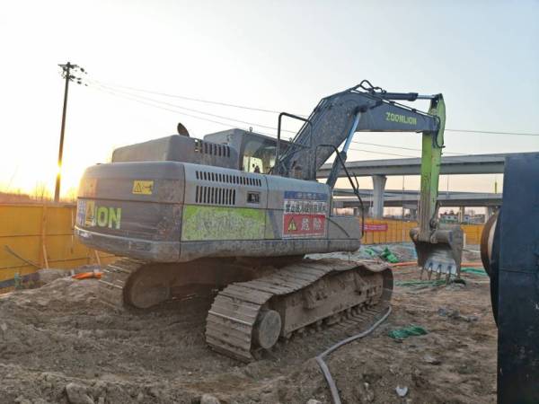 中聯(lián)重科ZE205E履帶式挖掘機(jī)