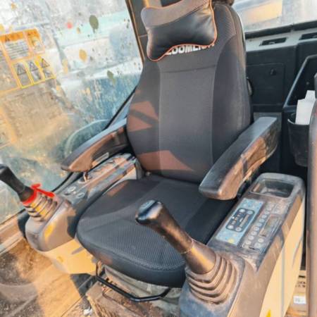 中联重科ZE205E履带式挖掘机