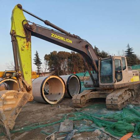 中联重科ZE205E履带式挖掘机