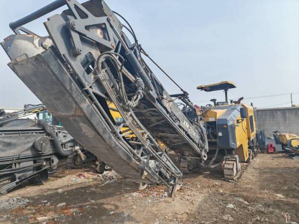 徐工XM1205F銑刨機(jī)