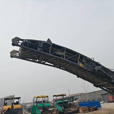 维特根W2000铣刨机